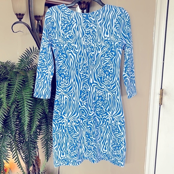 Lilly Pulitzer Blue & White Seahorse Swirl Dress V-Neck 3/4 Sleeves Tropical - Picture 8 of 14